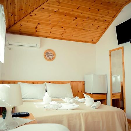Hotel Domino Gjirokastër Eksteriør bilde