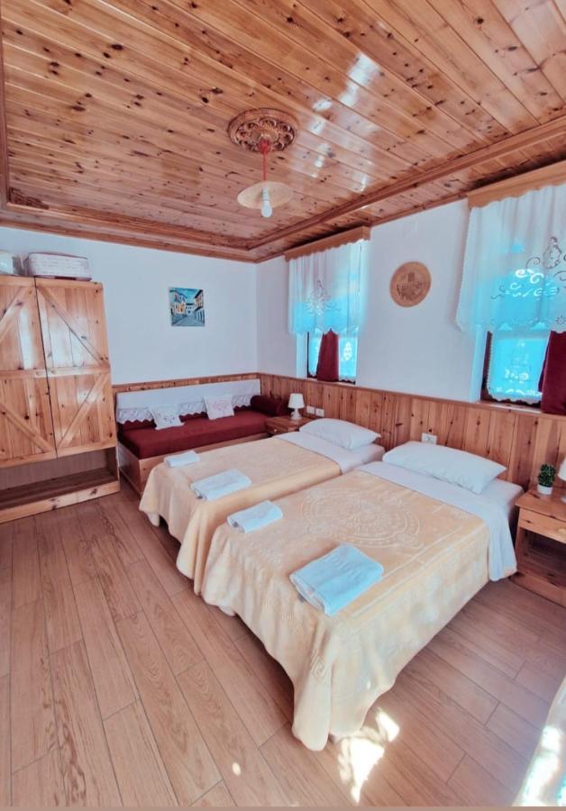 Hotel Domino Gjirokastër Eksteriør bilde