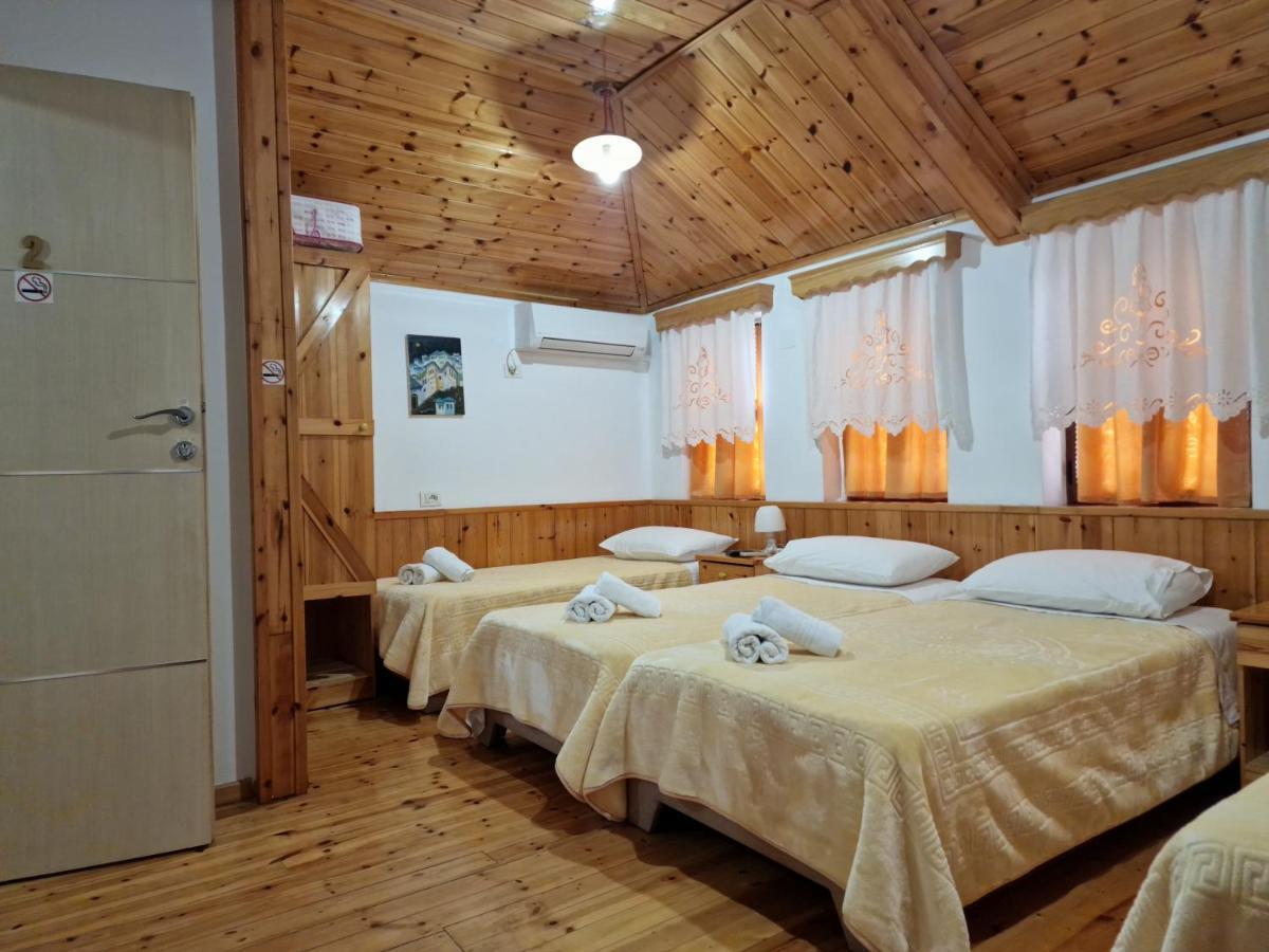 Hotel Domino Gjirokastër Eksteriør bilde