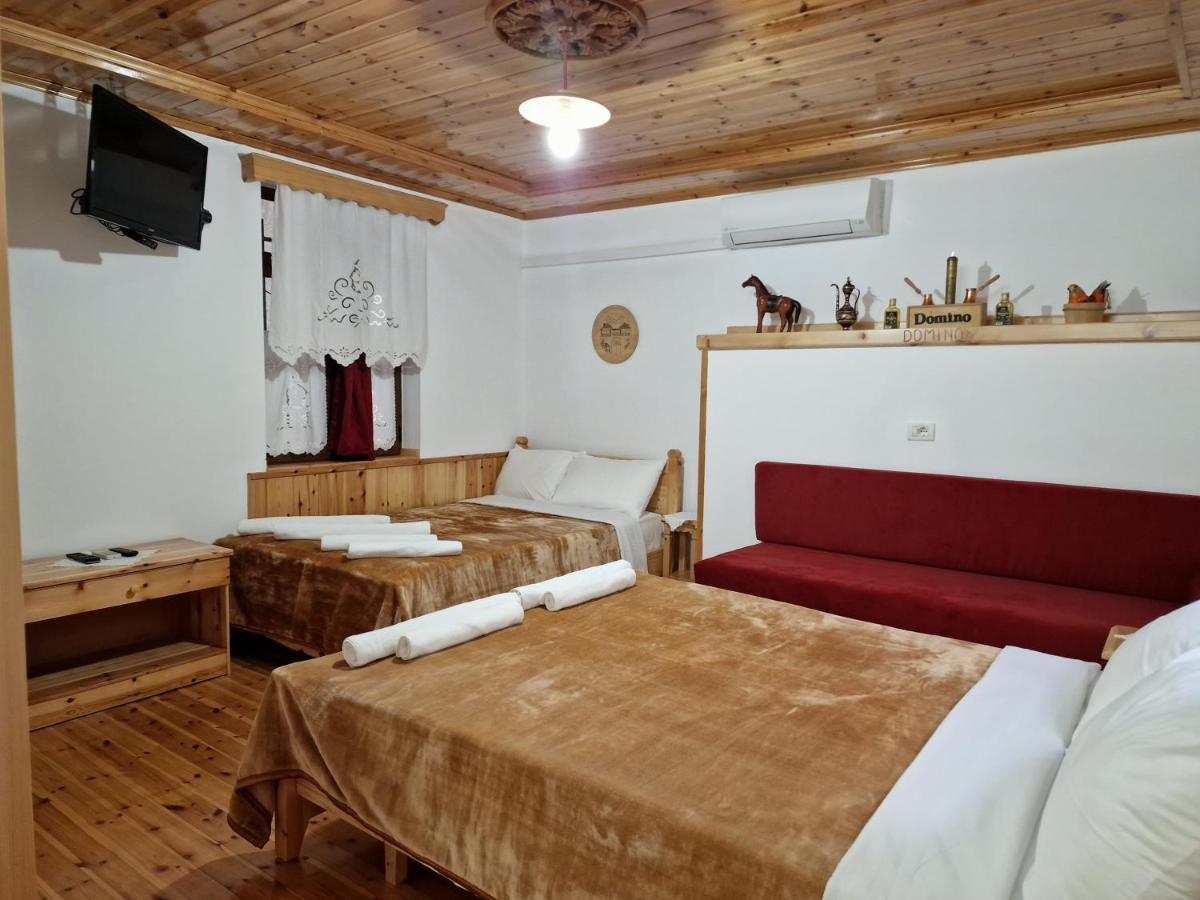 Hotel Domino Gjirokastër Eksteriør bilde