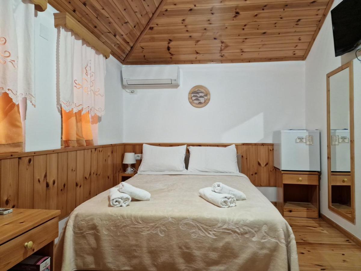 Hotel Domino Gjirokastër Eksteriør bilde