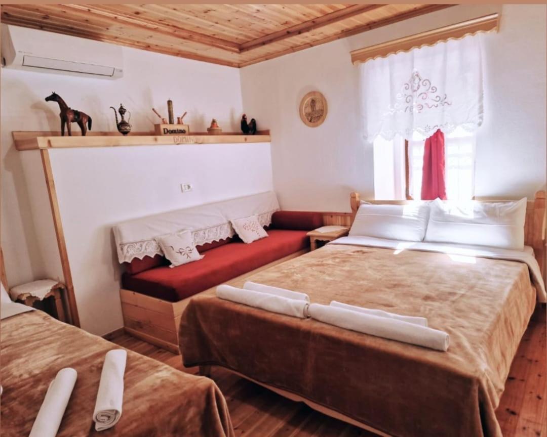 Hotel Domino Gjirokastër Eksteriør bilde