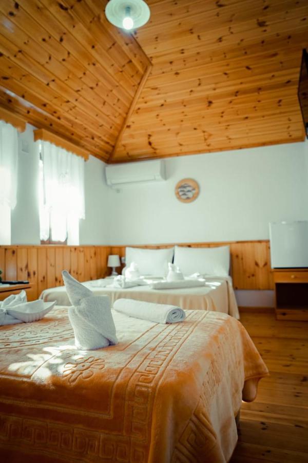 Hotel Domino Gjirokastër Eksteriør bilde