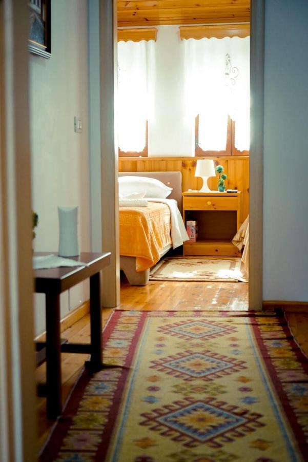 Hotel Domino Gjirokastër Eksteriør bilde