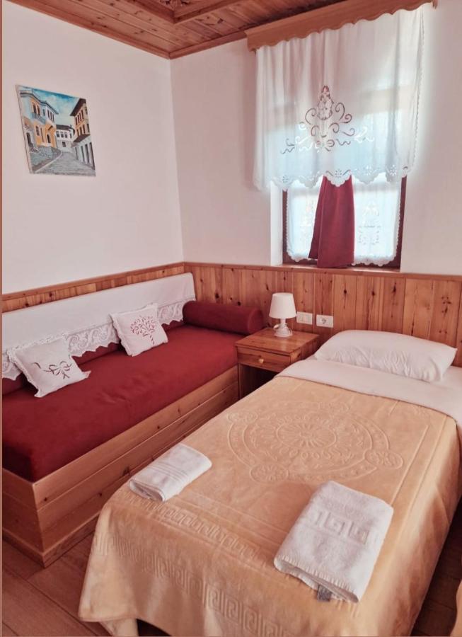 Hotel Domino Gjirokastër Eksteriør bilde